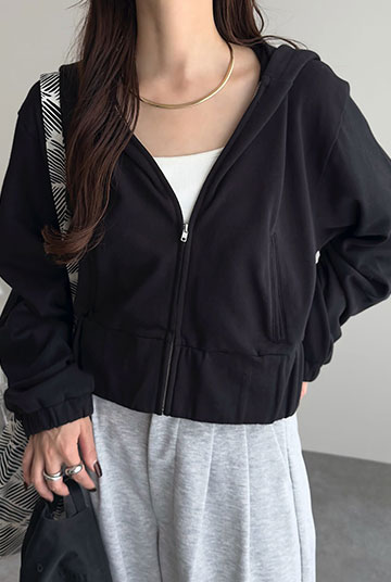 ショート丈パーカー