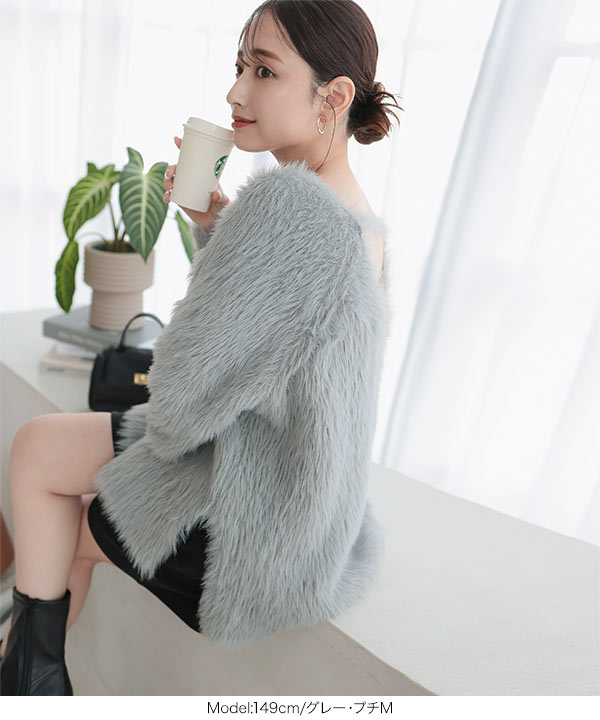 新品未使用　ボリュームフリルとのコントラストが美しいニットベア J1U by LA BELLE ETUDE】ニッティングパターンボリュームフリル