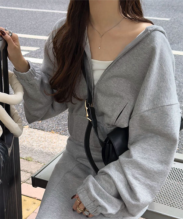 美品 C70 グレイッシュモカ ショート丈パーカー [C7695]｜COMMINGSOON！ - レディース