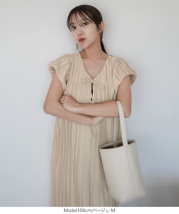 yuiさんコラボ ]前後2wayプリーツワンピース [E3469]の商品