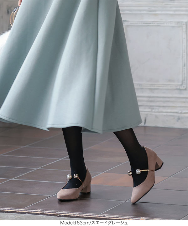 OHGA オーガ ビジュー付きパンプス　グレー OHGA オーガ ビジュー付きパンプス グレー OHGA オーガ ビジュー付き