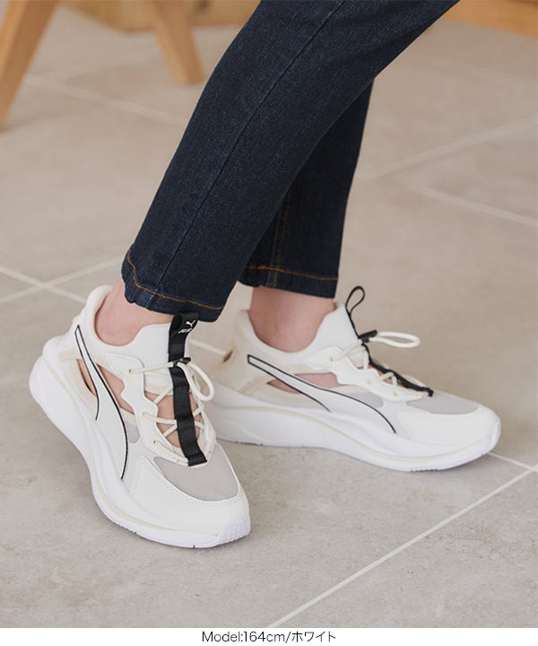 【関税込み】Rhude ホワイト＆グレー パネル スニーカー PUMA ] Rsカーブミュールウィメンズスニーカーサンダル [I2558