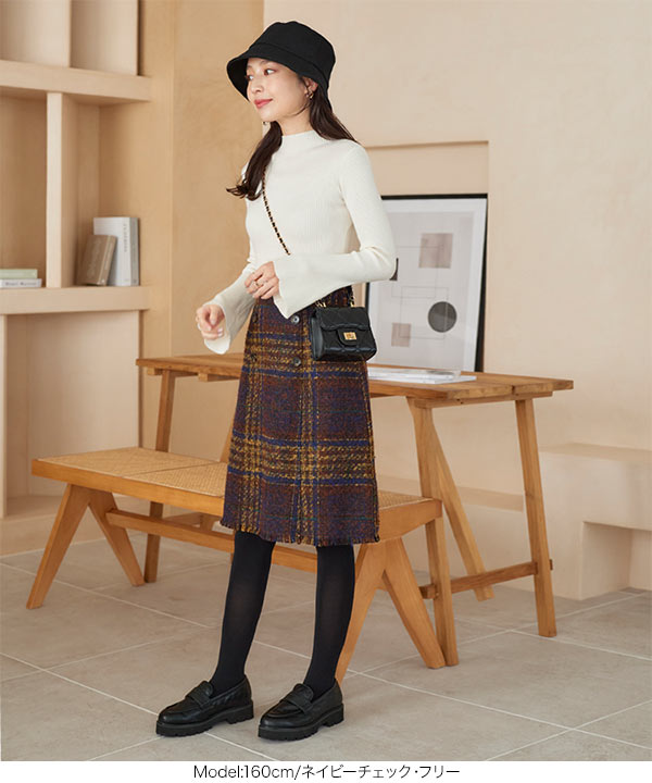 Loewe  チェック　ひざ丈スカート　サイズ40 1701763403_276.jpg