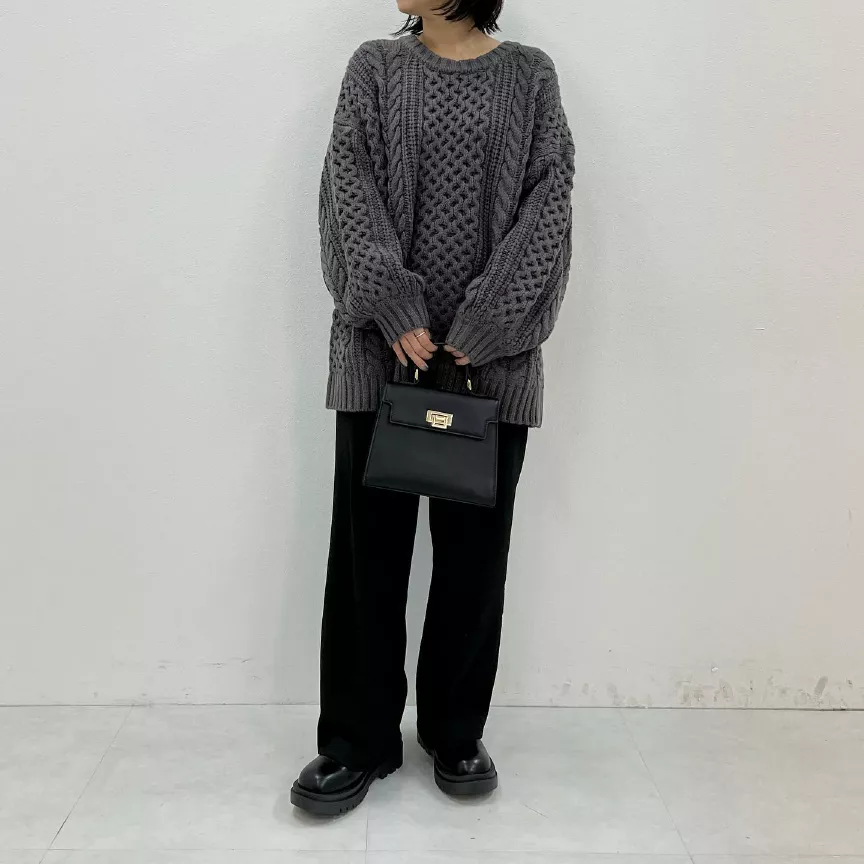 AKARIの最新コーディネート