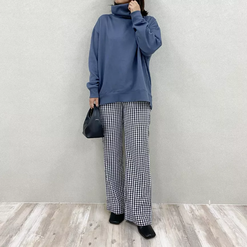 AKARIの最新コーディネート