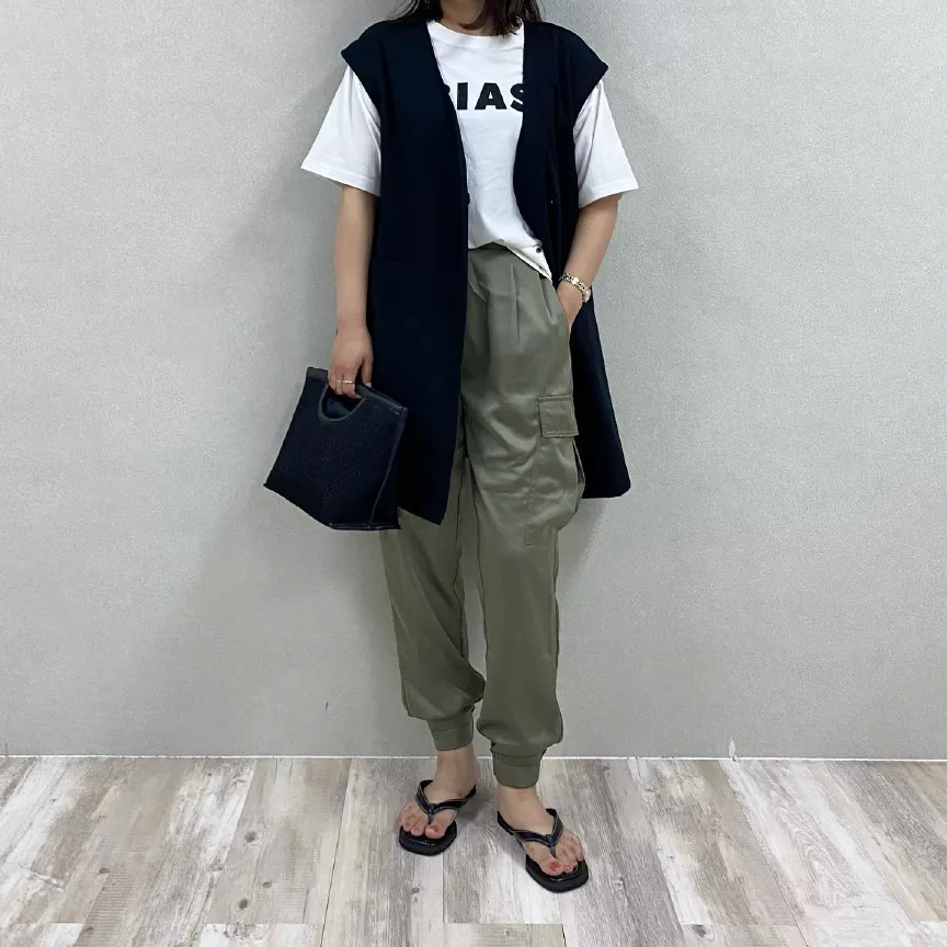 AKARIの最新コーディネート