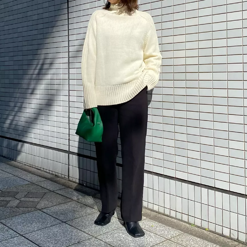 AKARIの最新コーディネート
