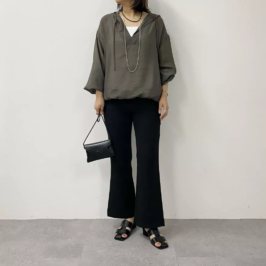 AKARIの最新コーディネート