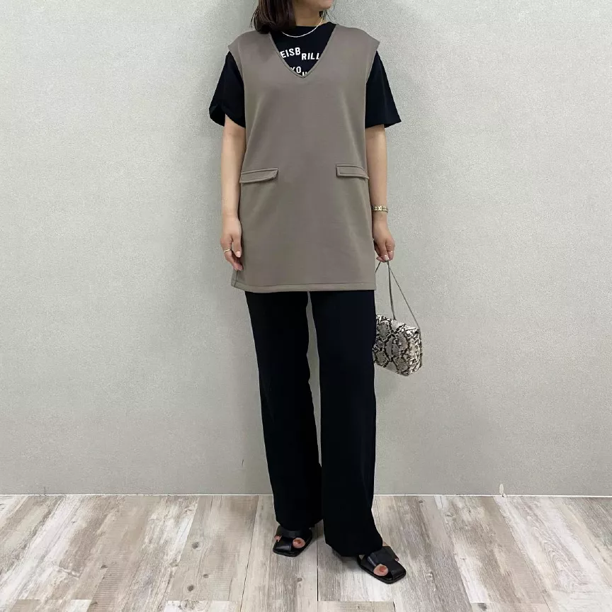AKARIの最新コーディネート