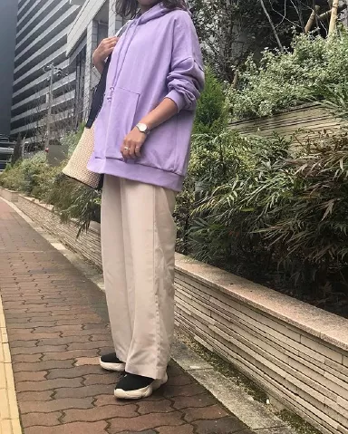 AKARIの最新コーディネート