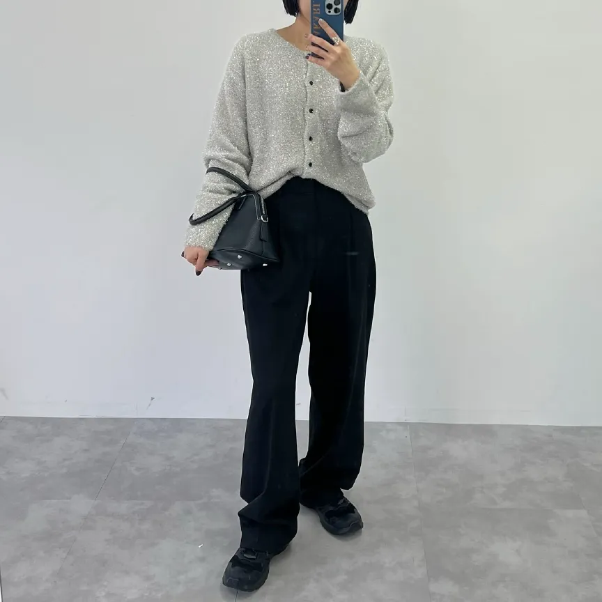 AKARIの最新コーディネート