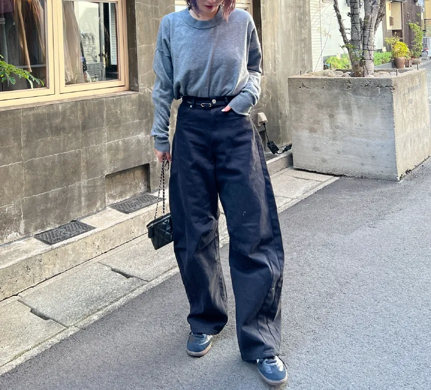 T.japan 黒 カーブパンツ m4113_i2_750.jpg