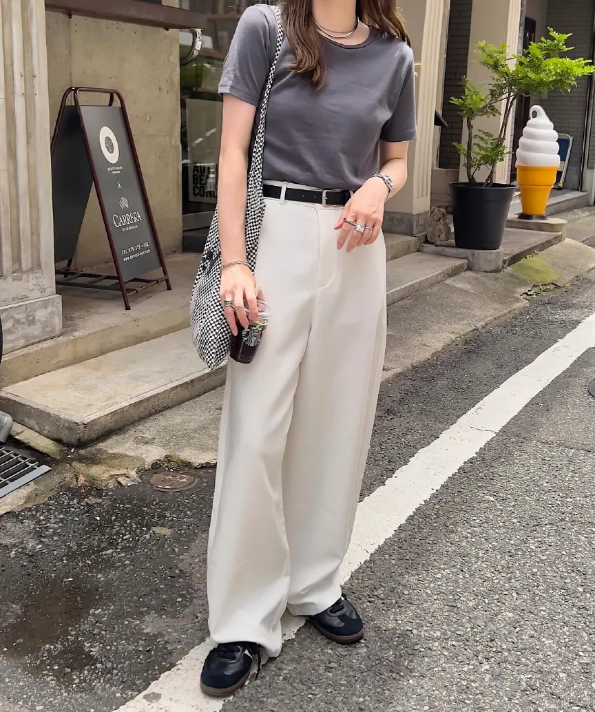Minae Toyama | @3c___ 👈30代/シンプル大人カジュアルコーデ