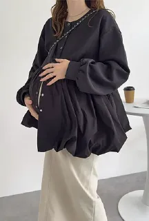 洗練されたトレンドデザインが目を惹くお出かけコーデ