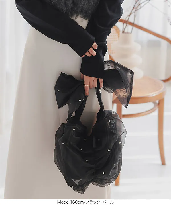 ストラップのリボンが魅力】CHANEL スモールチェーンクラッチ