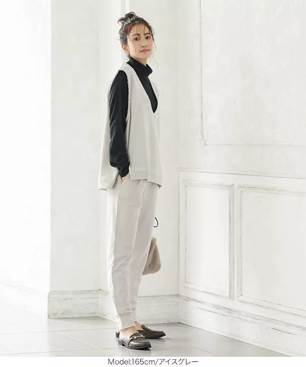 美品SACRA ベージュ Vネック ベスト ルーズフィット 美品SACRA ベージュ Vネック ベスト ルーズフィット 【公式通販】