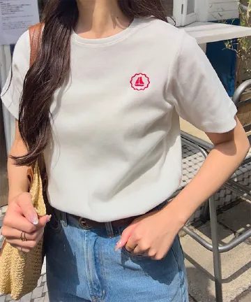 [ 選べる3サイズ ] ポイントロゴ刺しゅうコットンTシャツ [C7469]