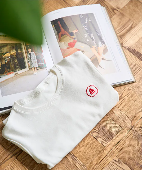 [ 選べる3サイズ ] ポイントロゴ刺しゅうコットンTシャツ [C7469]