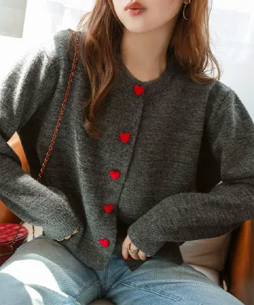 ハートボタン デザインニットカーディガン [C7640] - レディース