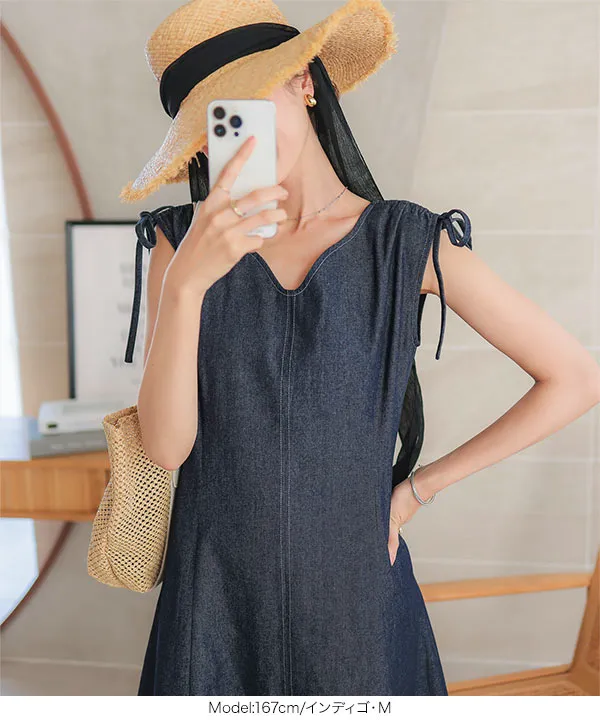 肩紐外せるストレッチデニムワンピース　インディゴ　102 肩紐外せるストレッチデニムワンピース：ライトブルー│胸が大きな女性
