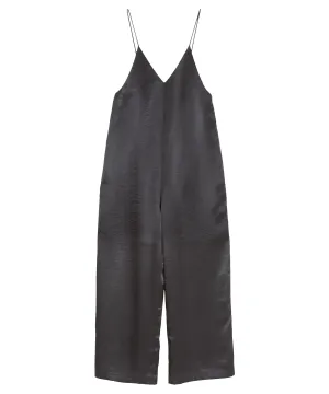 Heve サテンオールインワン　36 着るだけでお洒落に決まる @heve.jpのサテンオールインワン🤍 生地が