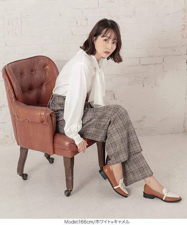 【✩】ゴーストの装飾が施されたキュートなレディース・ローファー ✩】ゴーストの装飾が施されたキュートなレディース・ローファー