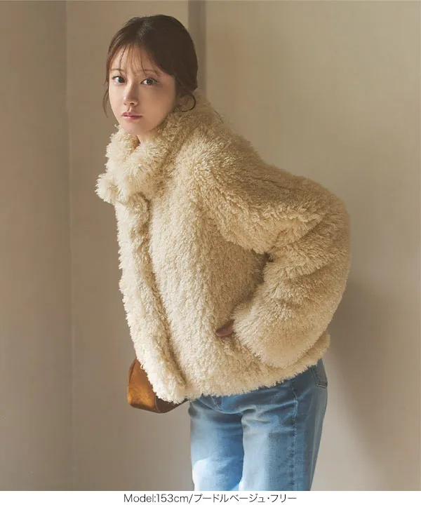 小澤美里さんコラボ ]リボンブローチつきエコファーショートコート